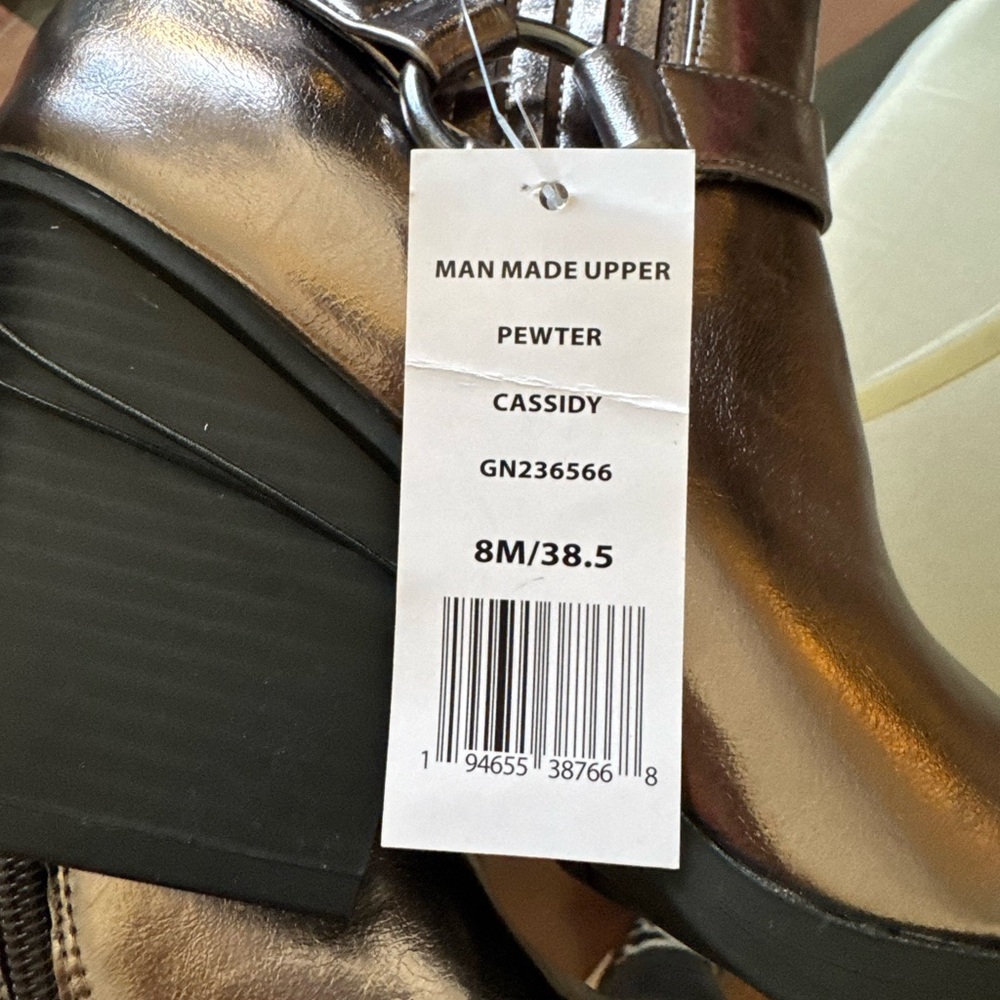 BCBGeneration Women's Cassidy Ankle Western Boot  8 - Picture 4 of 5